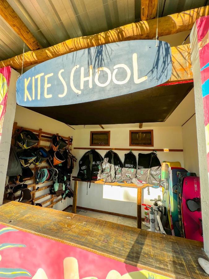 Indiana Kite School And Hostel 卡姆布库 外观 照片